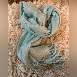 J.Crew acrylic fuzzy green scarf